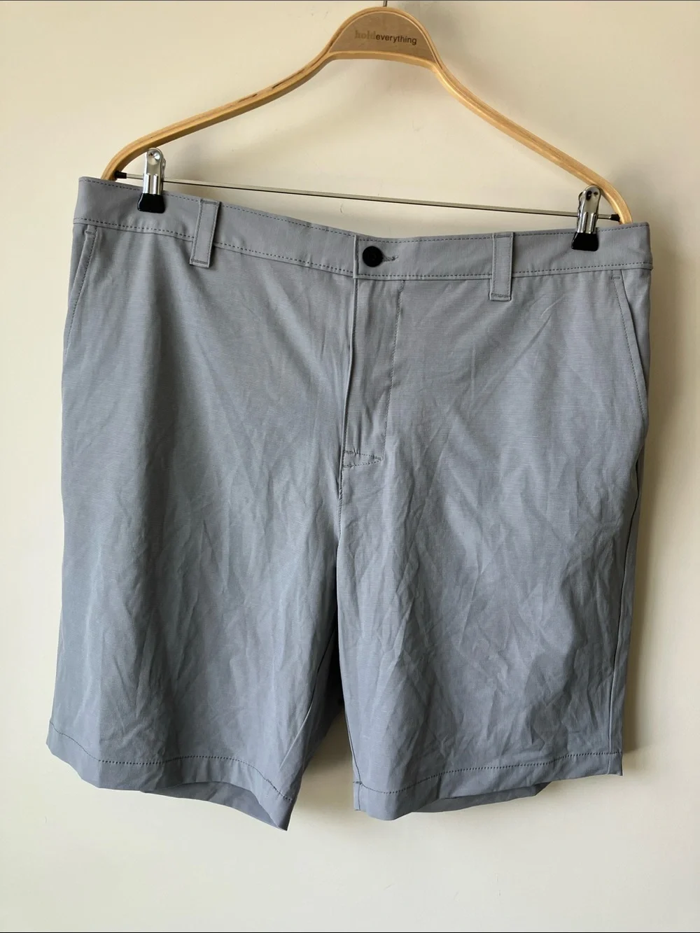 BANANA REPUBLIC Griffin Gray Comfort Flat-Front Shorts Men’s Size 40 NWT